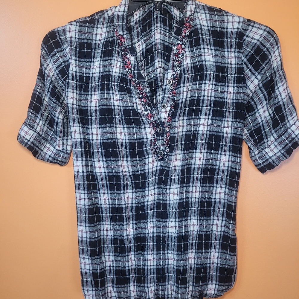 Short Sleeve Black Plaid Shirt